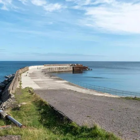 Apartment Cove Hideaway 1bhk 10 In *